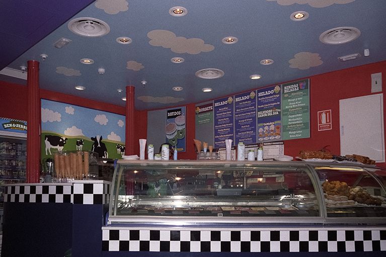 Proyecto y Ejecución de Obra de Reforma de Local para Heladería Ben & Jerry’s en Madrid.